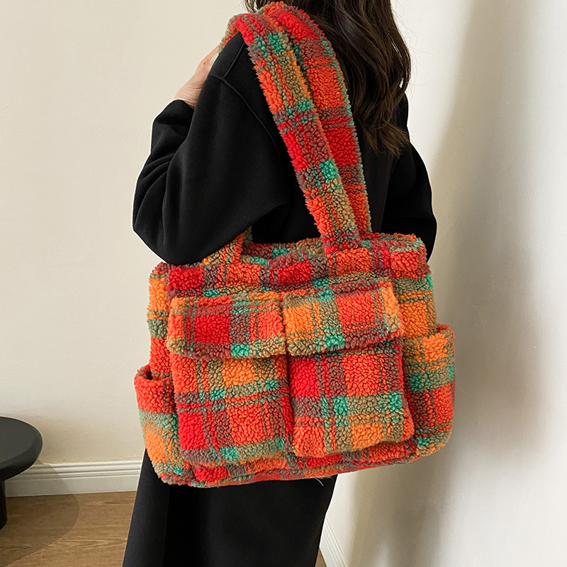 Women Handheld Bags - Lamb Fleece tote bags for women